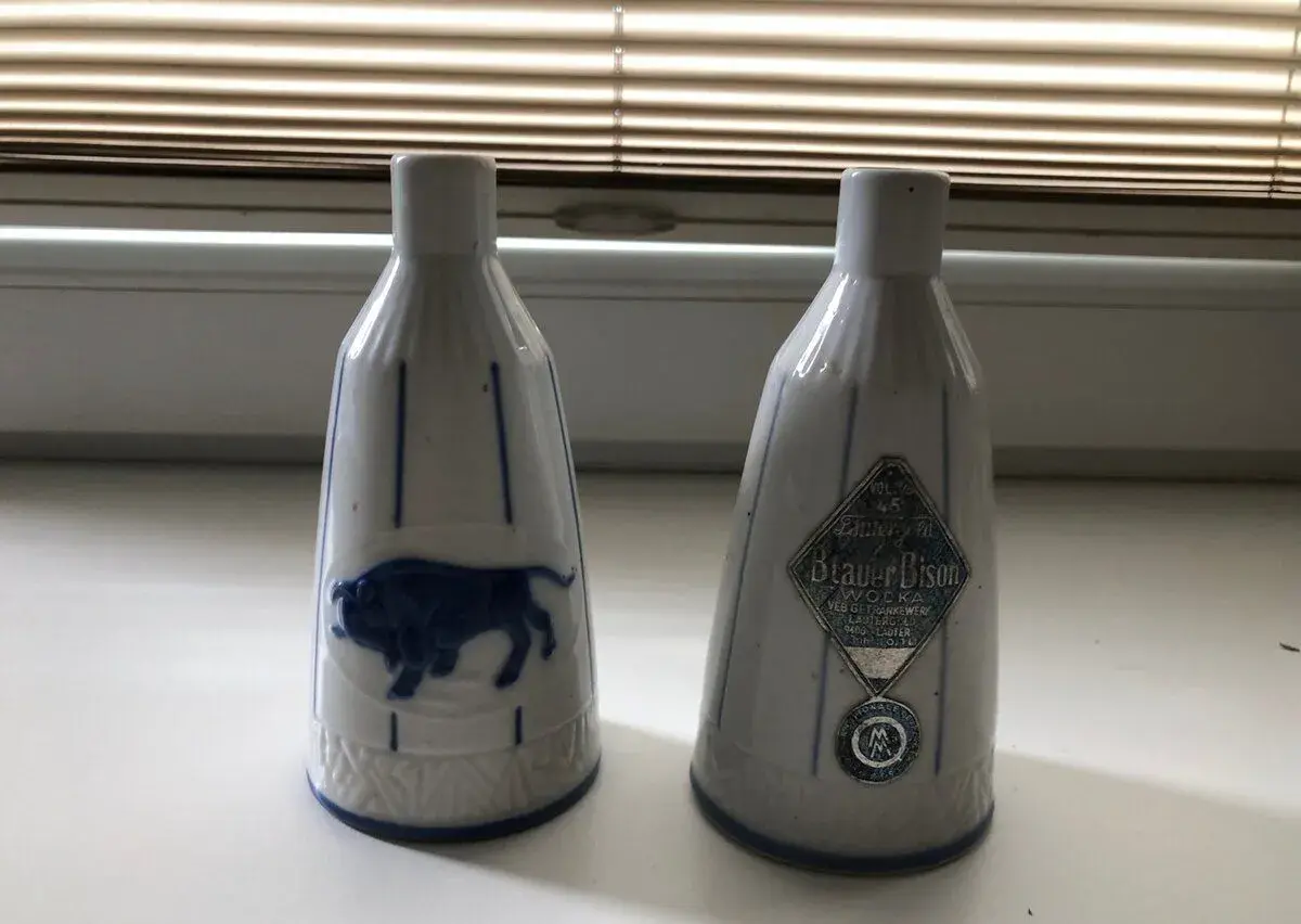 Retro keramické lahvičky Blauer Bison (NDR / Lautergold)2 ks
