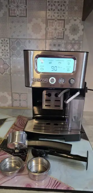 Kávovar Sencor poloautomatický