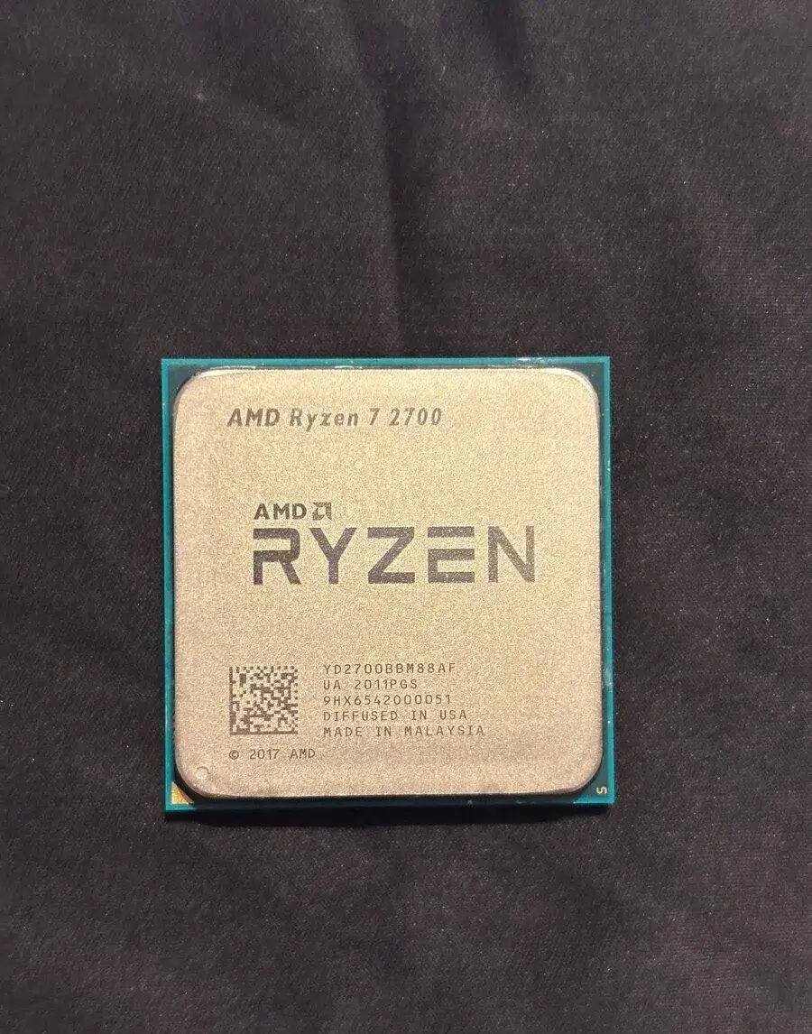 AMD Ryzen 7 2700