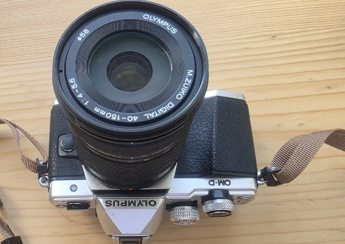 Olympus E-M10II