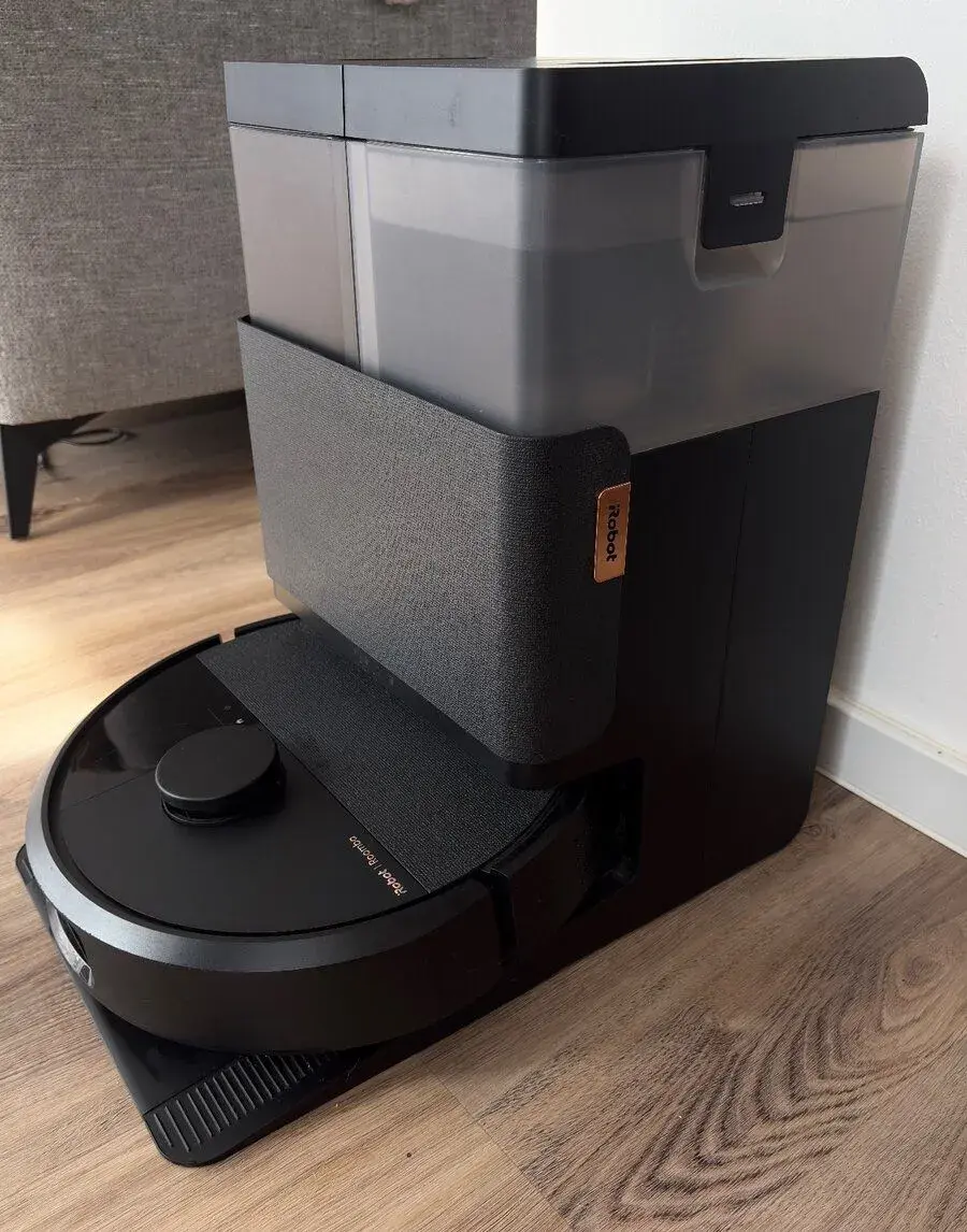 iRobot Roomba Plus 505 Combo + AutoWash dock - black