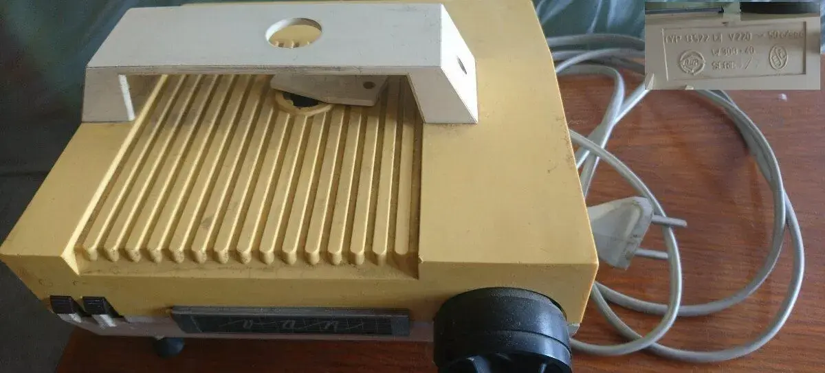 retro vysoušeč vlasů