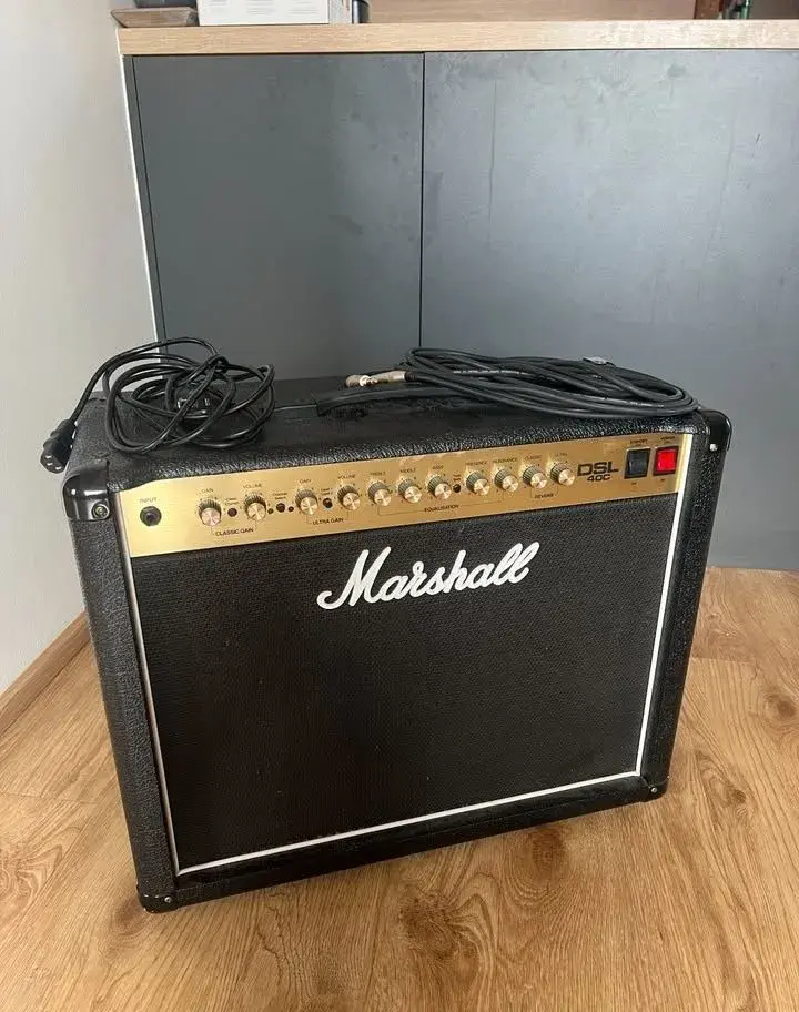 Marshall DSL40C kytarové kombo 40W