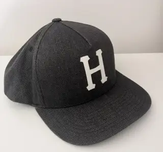 HUF – kšiltovka snapback, tmavě šedá