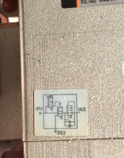 SMC sestava úpravy vzduchu AW40 + EAV4000, 24 V DC