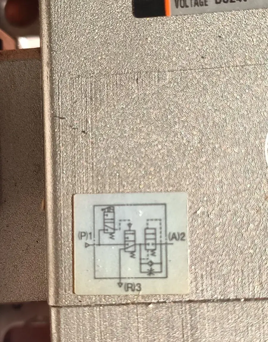 SMC sestava úpravy vzduchu AW40 + EAV4000, 24 V DC