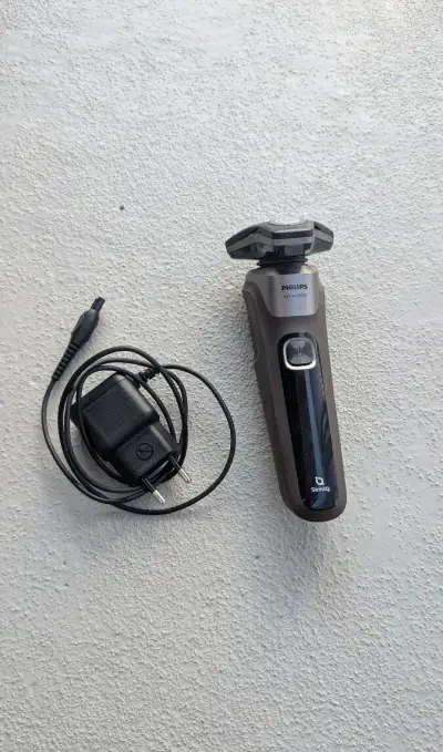 Elektrický holicí strojek Philips Series 5000