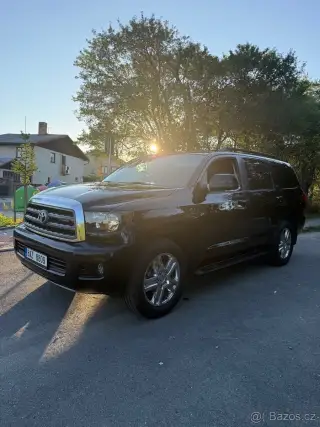 Toyota sequoia – 2021