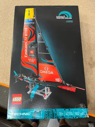 LEGO® Technic 42174 Jachta Emirates Team