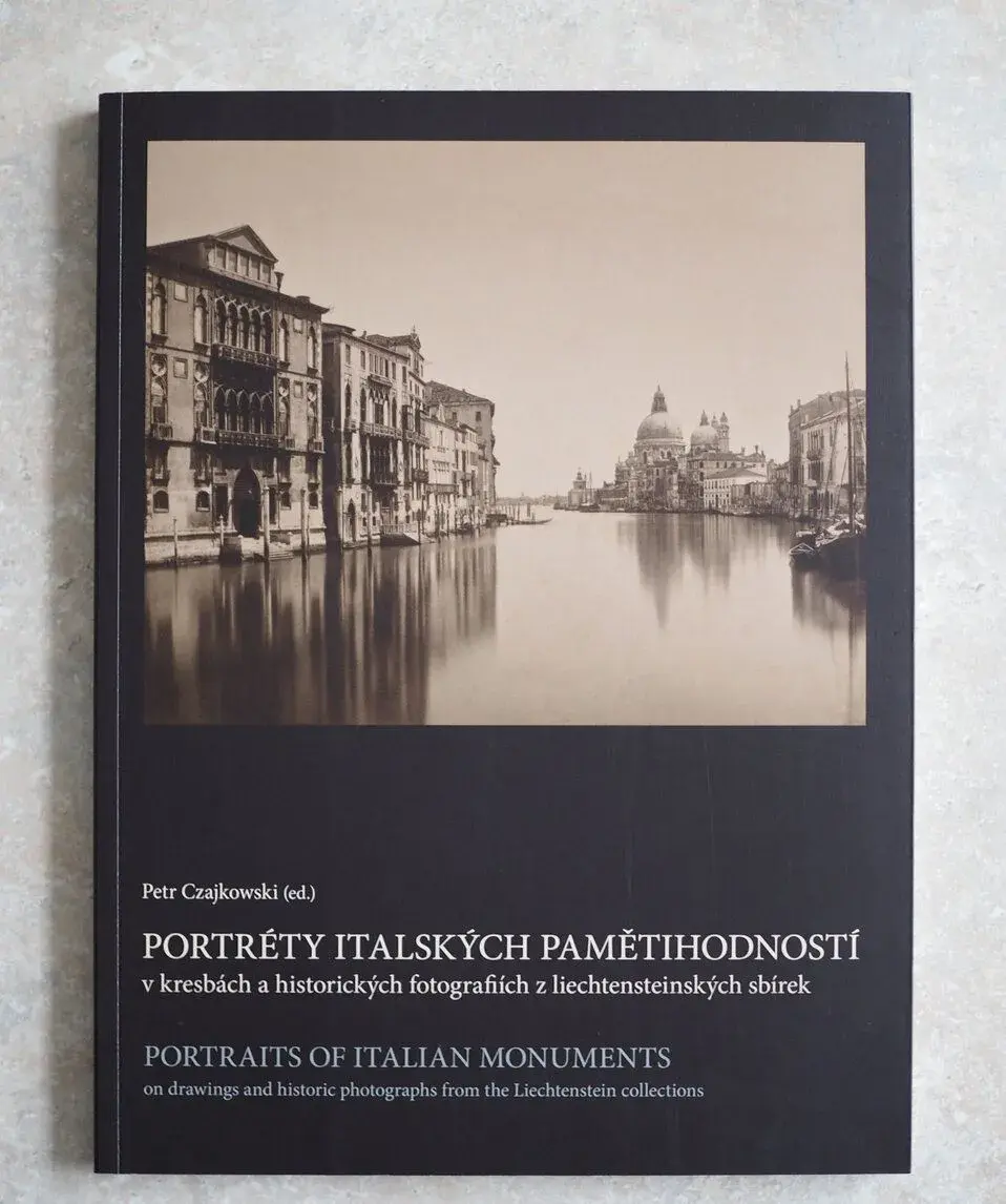 Kniha fotografií - Portréty italských pamětihodností