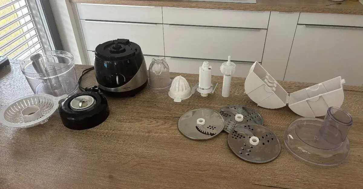 Kuchyňský robot / multifunkční mixér Grundig