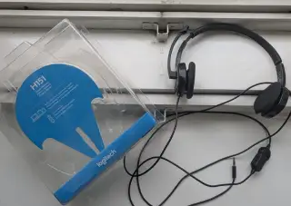 Logitech H151