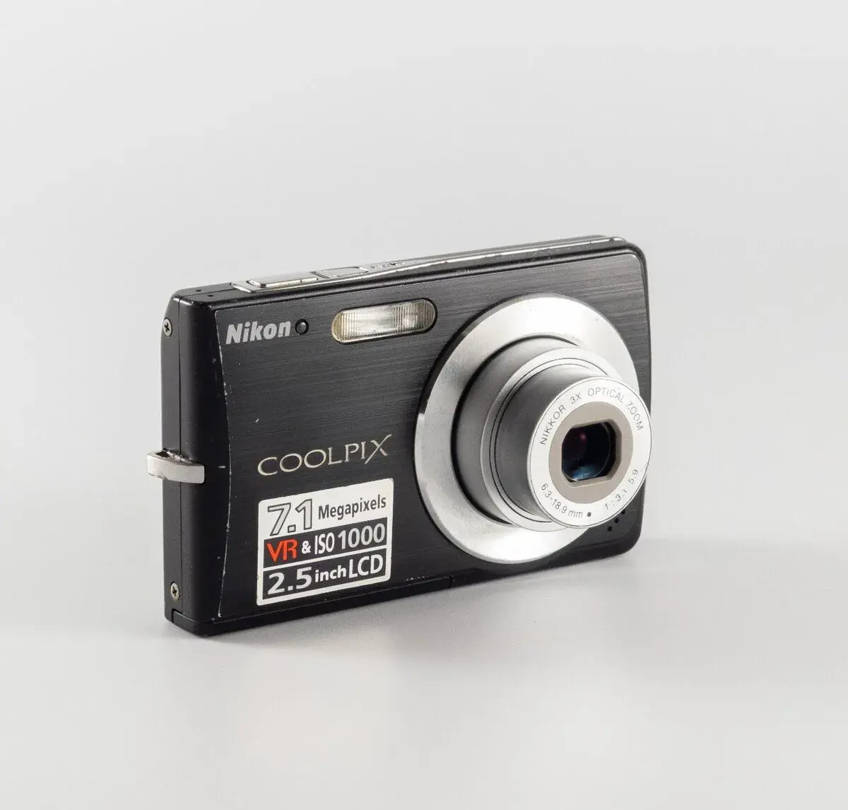 Nikon Coolpix S200 7,1 Mpx 3× zoom digitální fotoaparát