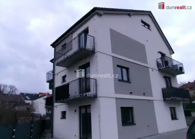 Pronájem bytu 1+kk, 32 m2, Dobrovice