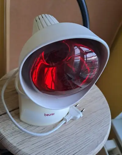 Infračervena lampa. Plné funkční.