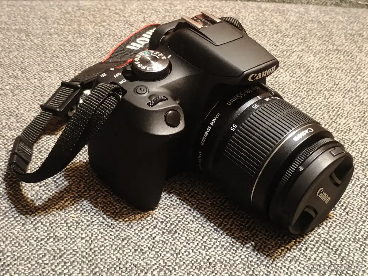 Canon EOS 2000D digitální zrcadlovka vč. setového objektivu