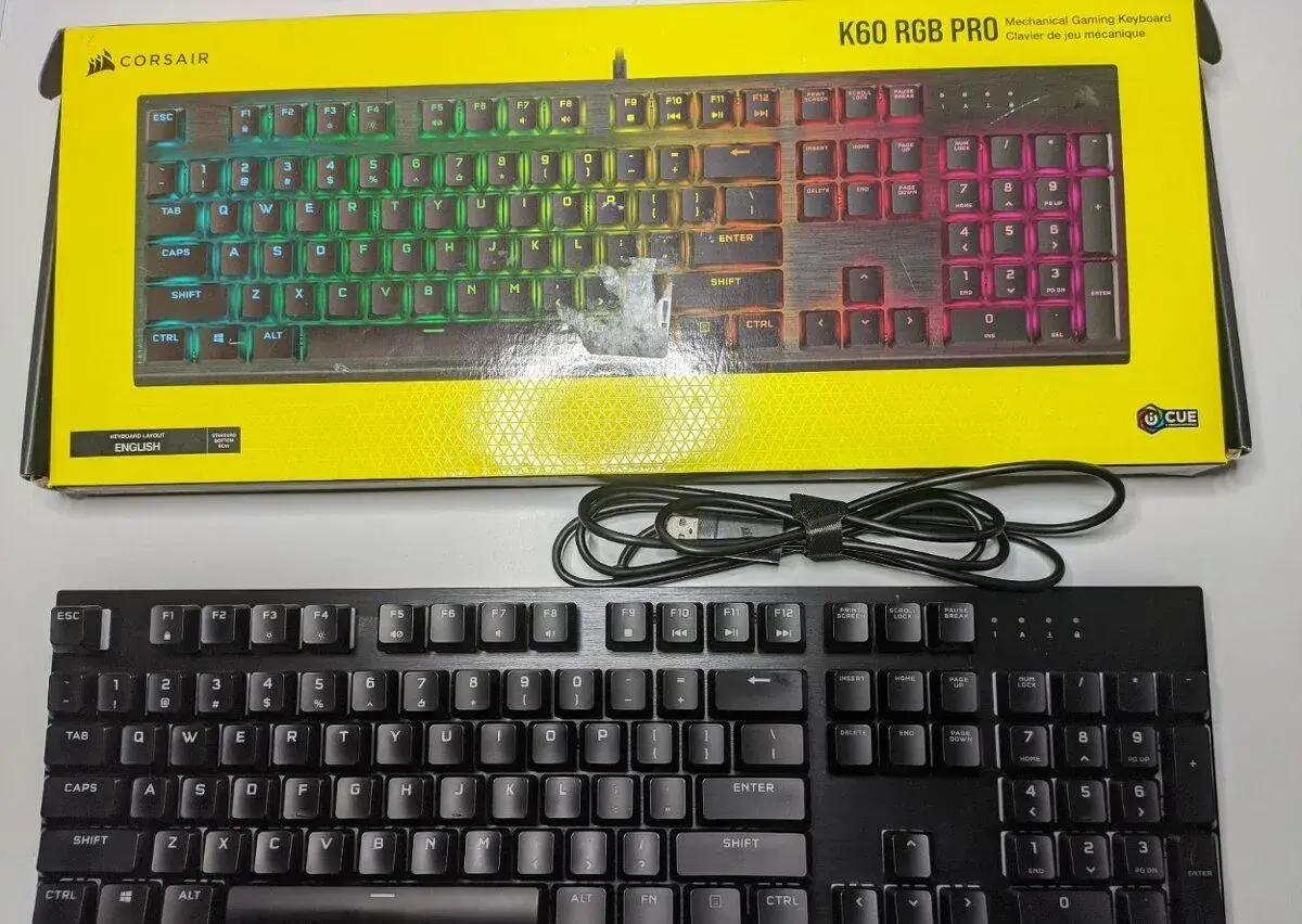 Klávesnice Corsair K60 PRO