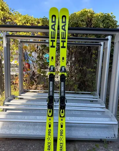 Lyže Fischer Rebels e-RACE Pro - 170cm