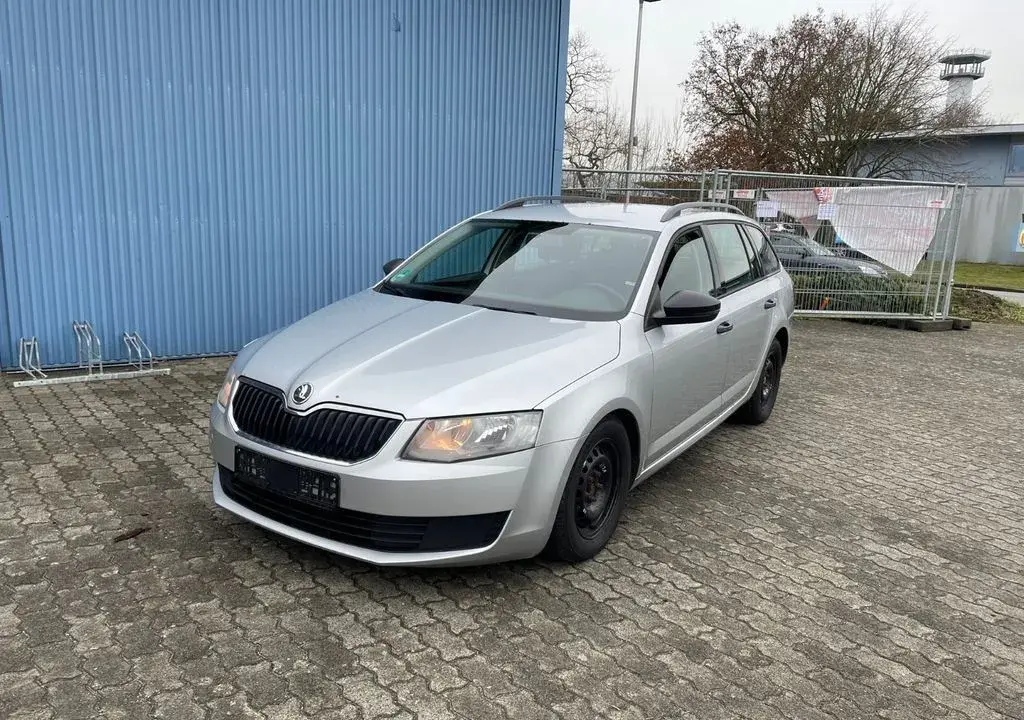 PRONÁJEM BOLT UBER TAXI AUTOPUJČOVNA FLOTILA