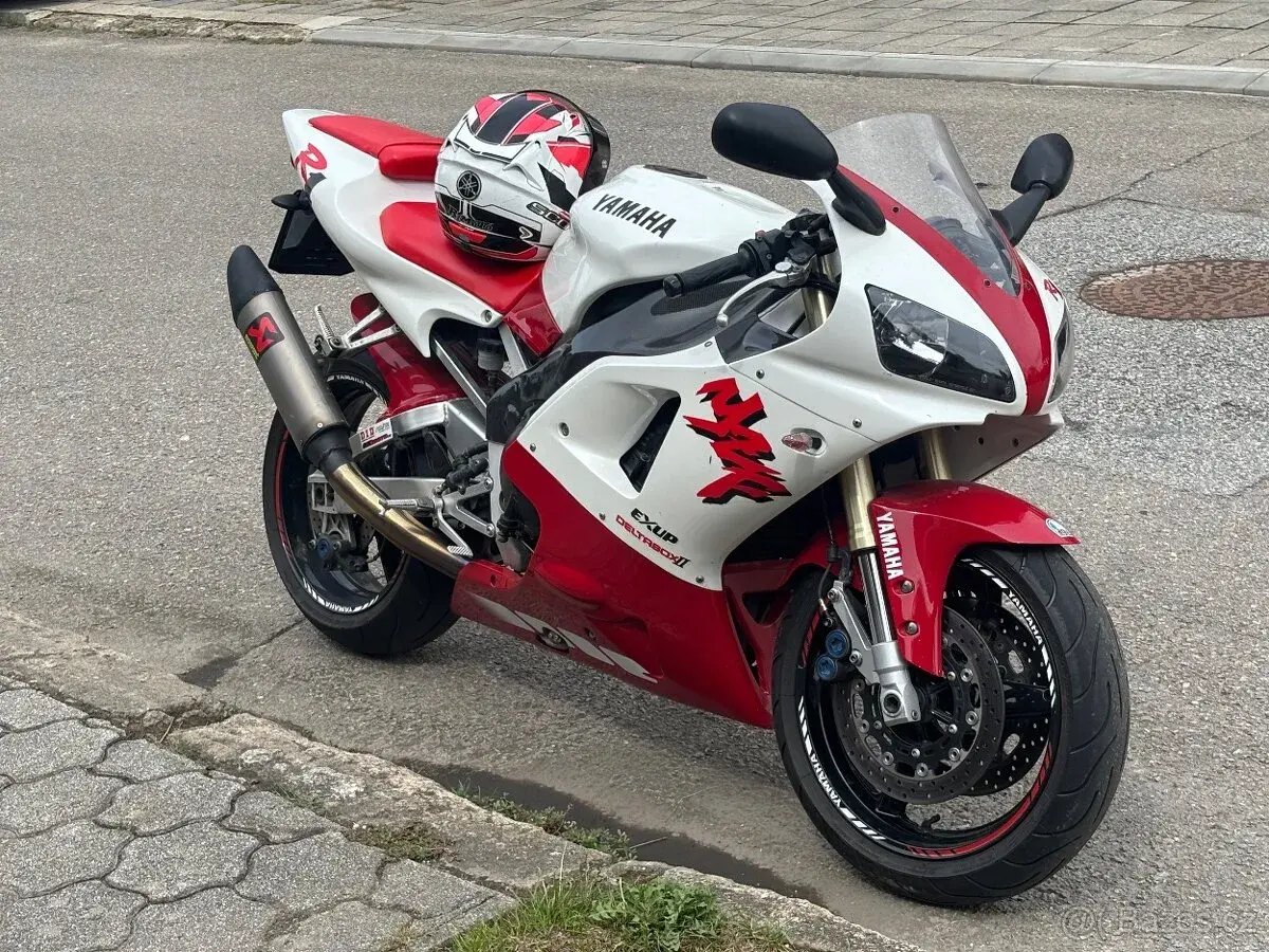 Yamaha R1 1998