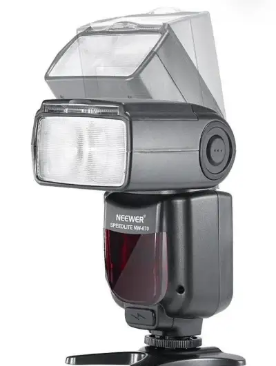 Neewer NW-670 blesk pro Canon (Pro)