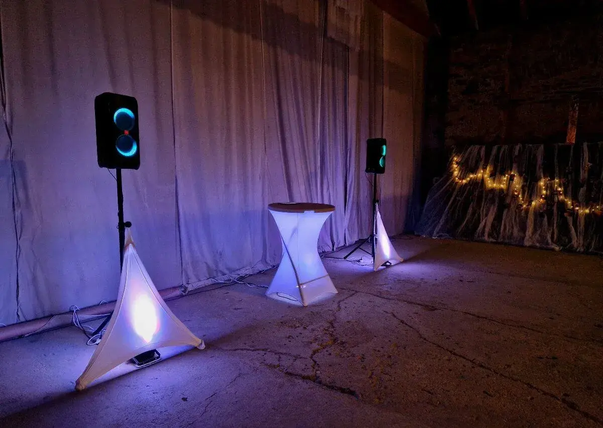 Malý ozvučovací set 2x JBL Partybox 100