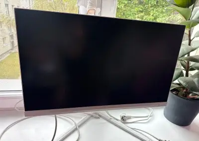 Herní monitor 260HZ v záruce