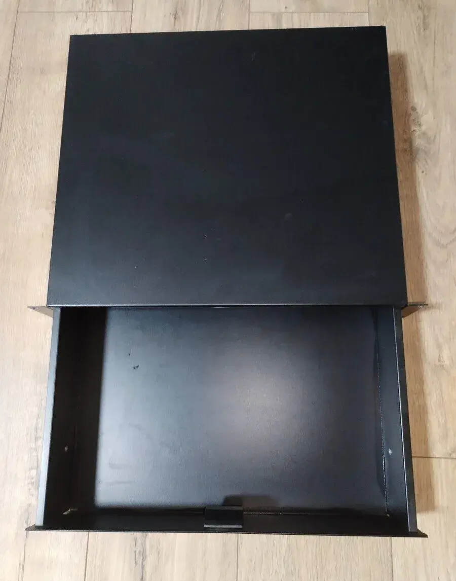 Adam Hall 87402E Rack Drawer 2U Hudební vybavení