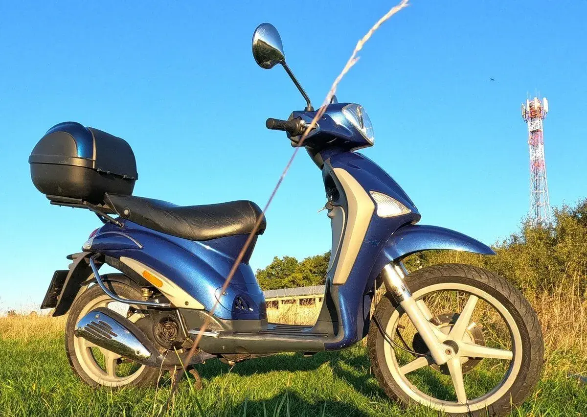 Piaggio Liberty 200, r.2006, STK- 8/29 (foto + video)