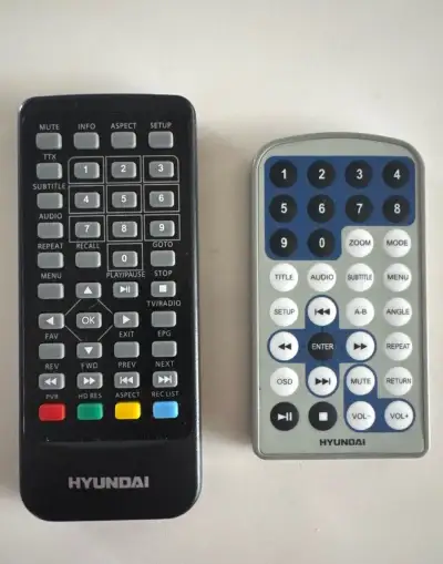 2× originální dálkový ovladač Hyundai