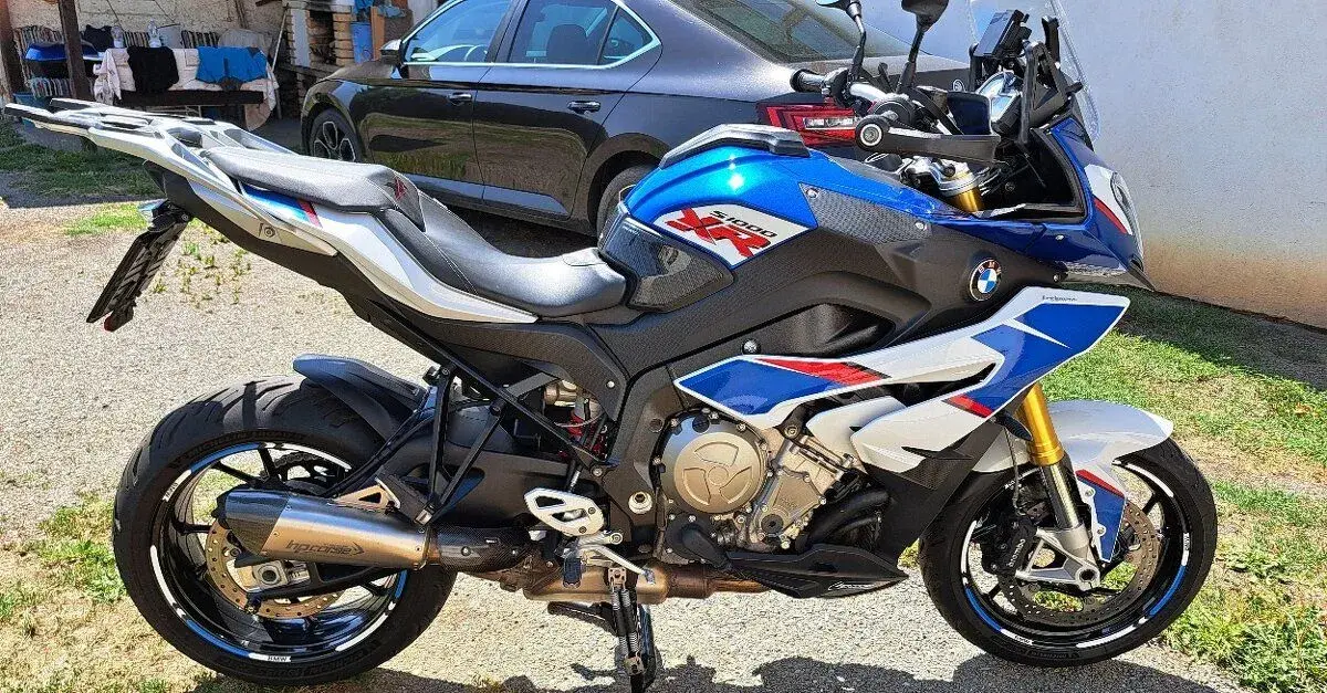 BMW S1000XR
