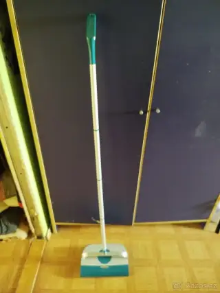 Mechanický zametač Leifheit