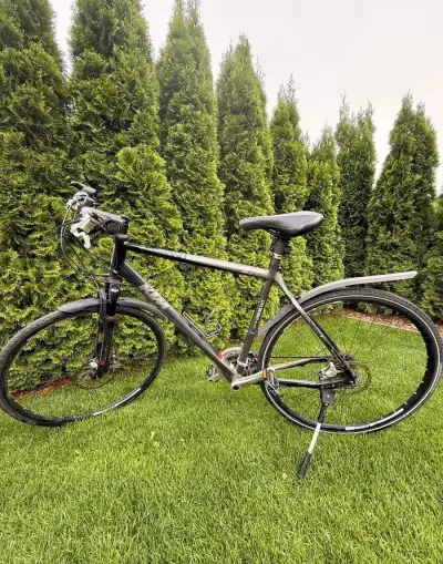 Trekové kolo KTM