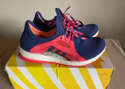 Dámská běžecká obuv Adidas PUREBOOST X