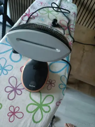 Tefal steam care, ruční napařovač oděvů