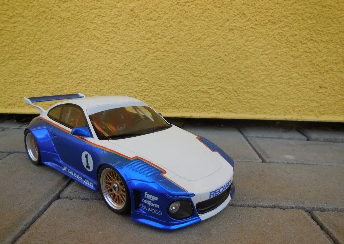 Porsche 911 old and new body kit - 1/18 GT Spirit
