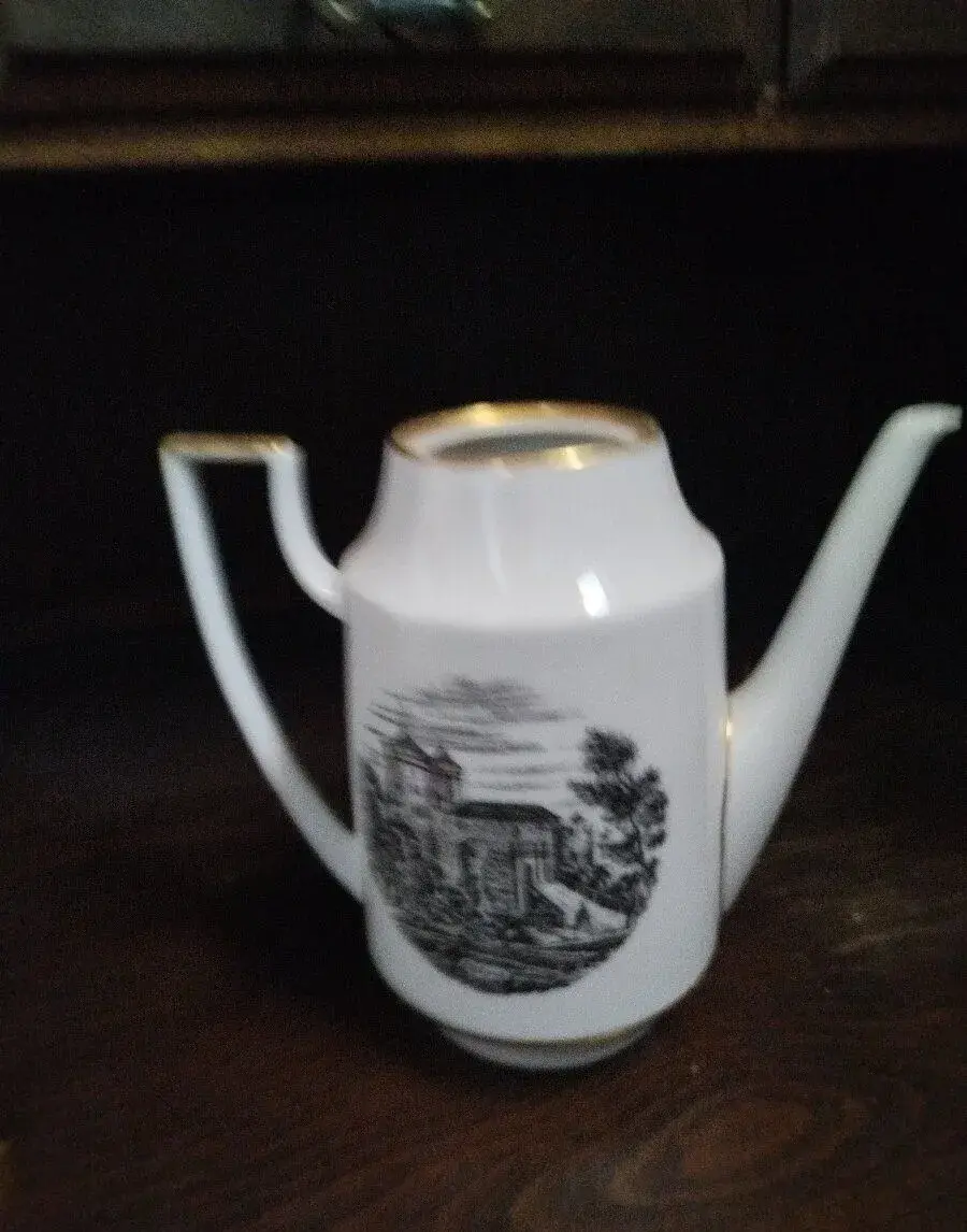 Porcelánova konvice na čaj,kavu