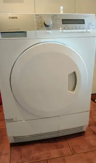 Sošička prádla AEG 7 kg