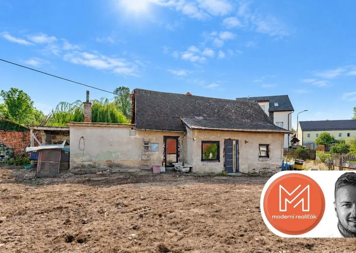 Rodinný dům s pozemkem o výměře 442 m², Seletice – Postolopr
