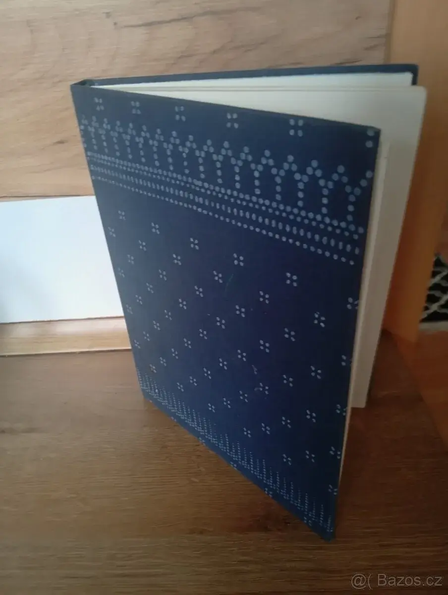 Šla kočička k muzice