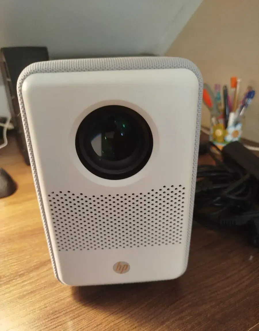 Проектор HP CC200