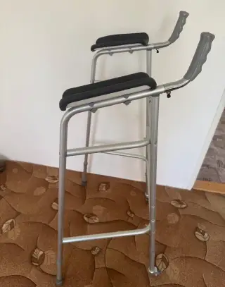Podpažní chodítko