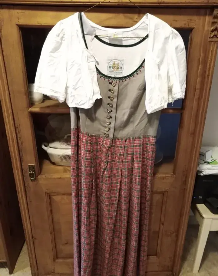 NOVÝ kroj, šaty WENGER Austrian style