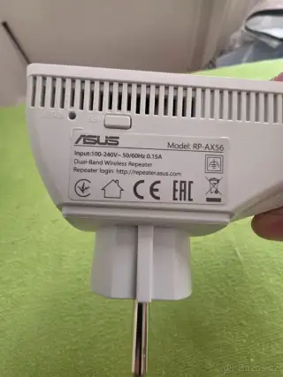 Wifi Zesilovac znacky ASUS Model RP/AX56
