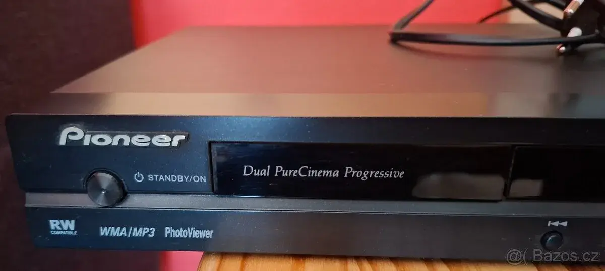 Přehrávač DVD/CD Pioneer