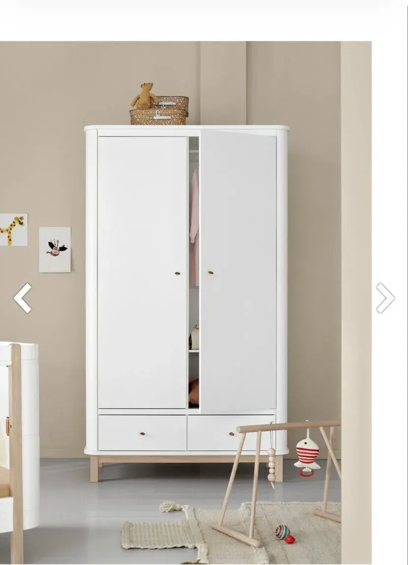 Skříň a komoda Oliver Furniture