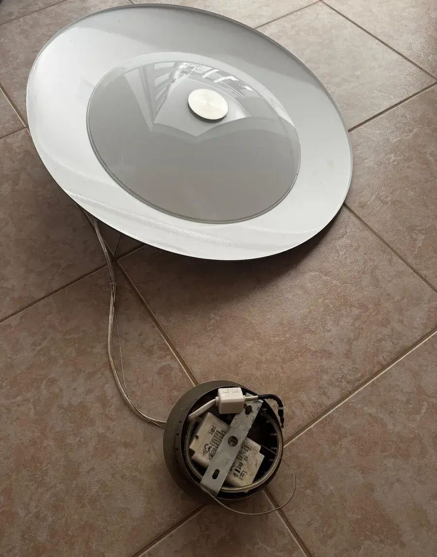 Moderní LED lustr