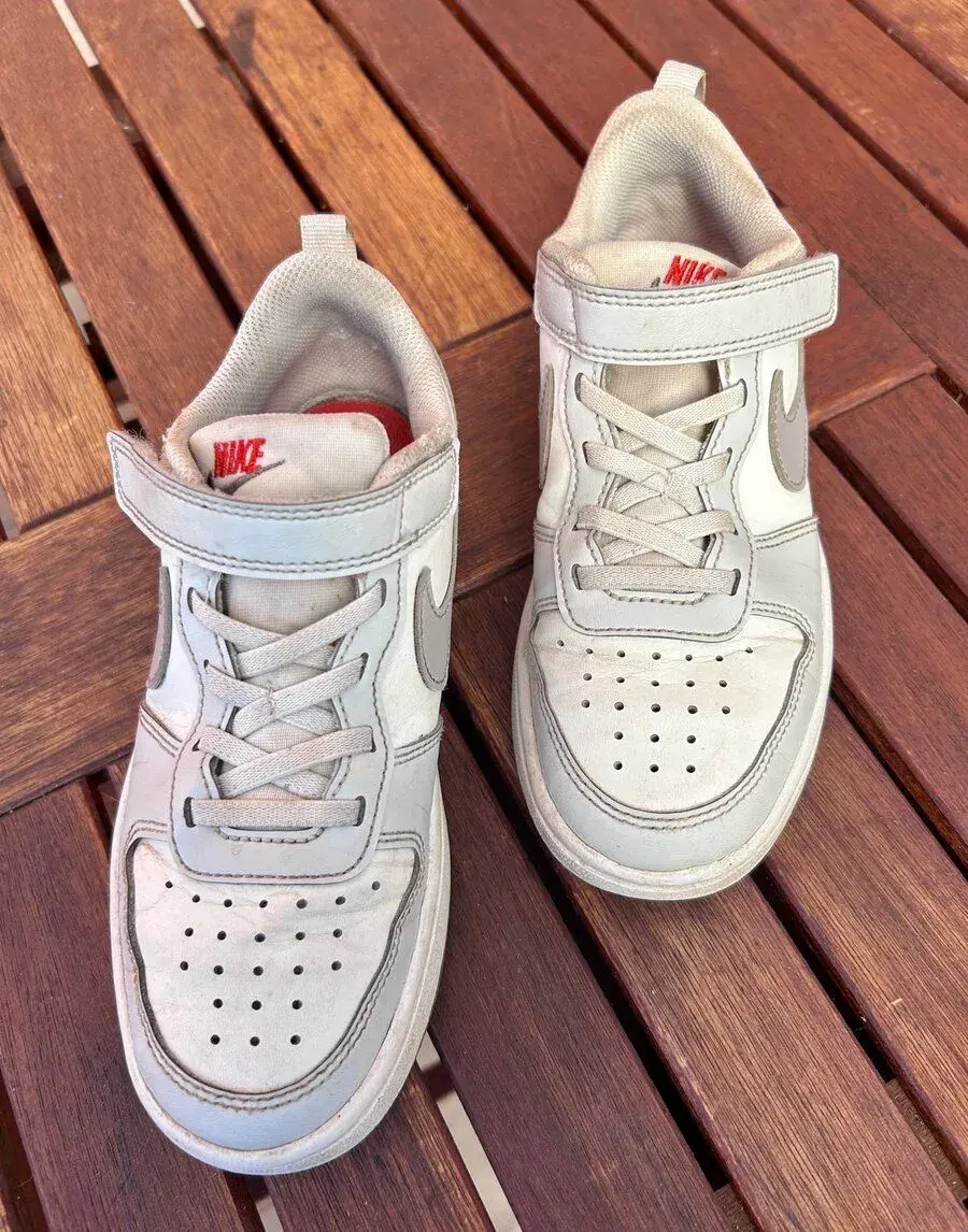 Kožené tenisky Nike, vel. 32