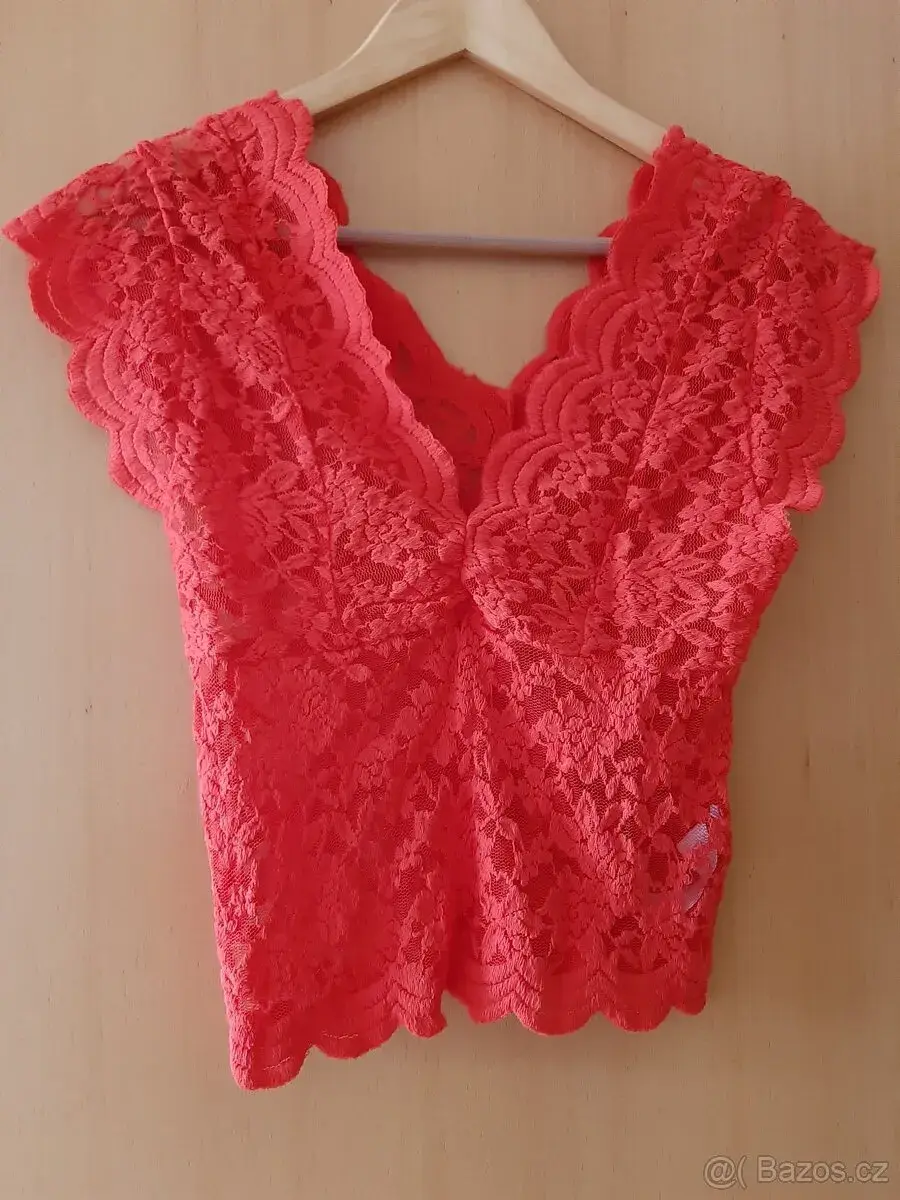 Nové krajkové tričko Zara, vel. 36