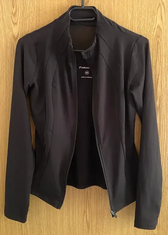 Černá damská mikina vhodná do fitka Primark XS